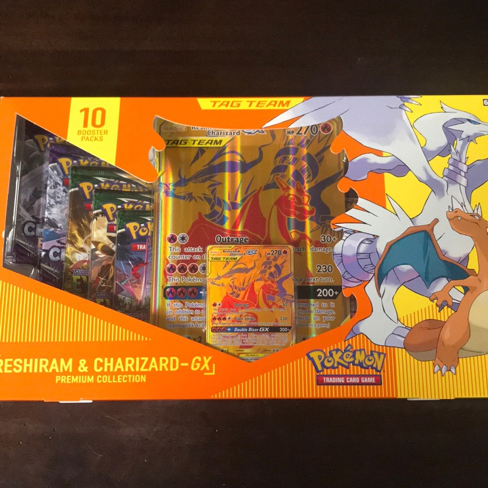Pokémon Celebrations:Reshiram & Charizard-GX Cards